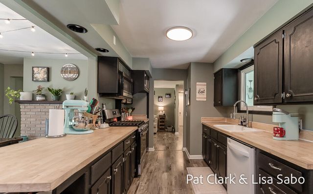 1297 Joslyn Road, Muskegon, MI 49445