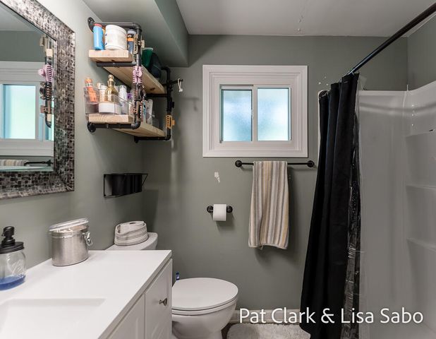 1297 Joslyn Road, Muskegon, MI 49445