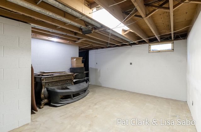 1297 Joslyn Road, Muskegon, MI 49445