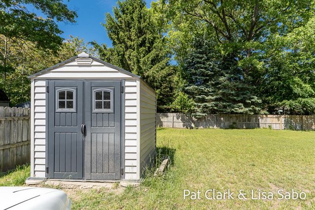 1297 Joslyn Road, Muskegon, MI 49445