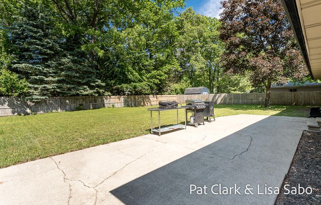 1297 Joslyn Road, Muskegon, MI 49445