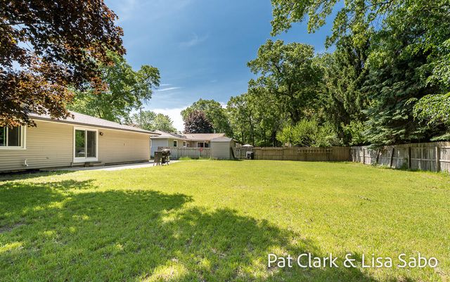 1297 Joslyn Road, Muskegon, MI 49445