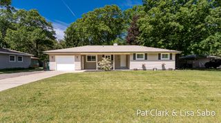 1297 Joslyn Road, Muskegon, MI 49445