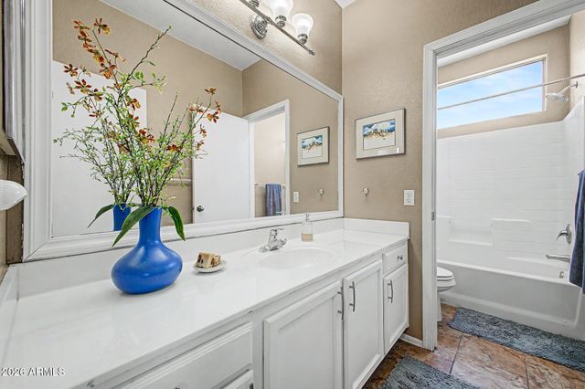 3330 E FORD Avenue, Gilbert, AZ 85234