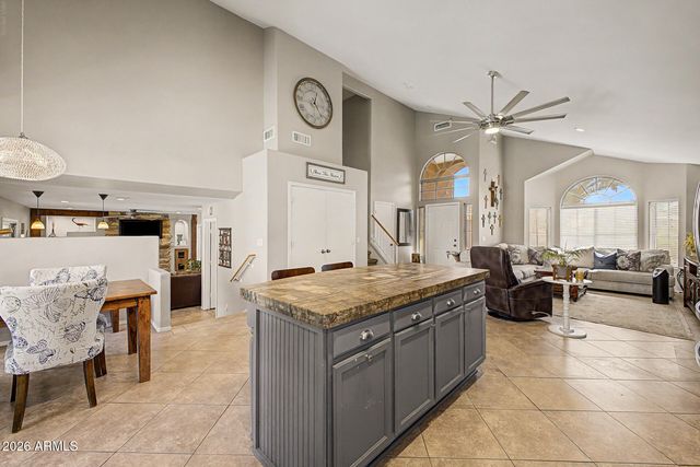 3330 E FORD Avenue, Gilbert, AZ 85234
