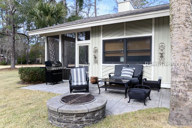 12 Myrtle Warbler Rd, Hilton Head Island, SC 29926