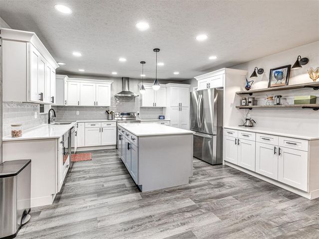 10505 Lyndon Road, The Village, OK 73120