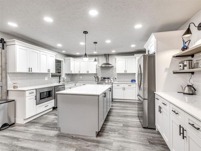 10505 Lyndon Road, The Village, OK 73120