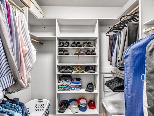 10505 Lyndon Road, The Village, OK 73120