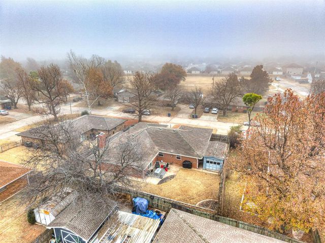 10505 Lyndon Road, The Village, OK 73120