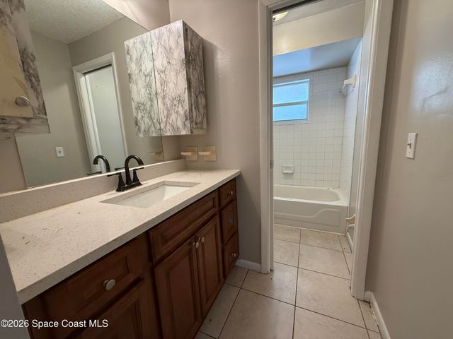 324 Bay Avenue B, Cocoa, FL 32922