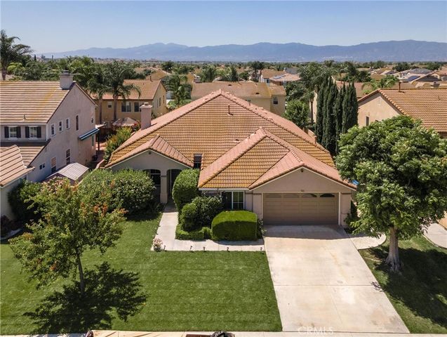 13741 Hidden River, Eastvale, CA 92880