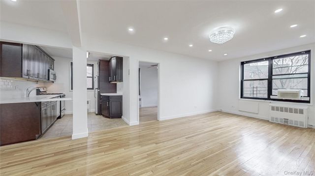 139-15 83rd Avenue 503, Briarwood, NY 11435