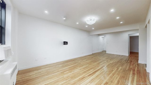 139-15 83rd Avenue 503, Briarwood, NY 11435