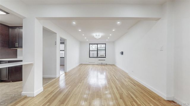 139-15 83rd Avenue 503, Briarwood, NY 11435