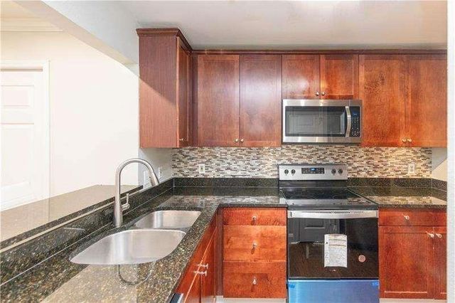 2657 Lenox Road P216, Atlanta, GA 30324