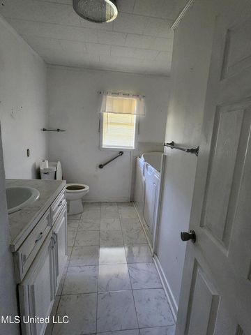 301 Jacobs Road, Poplarville, MS 39470
