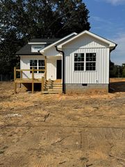 805 Willeve Dr, Dalton, GA 30721