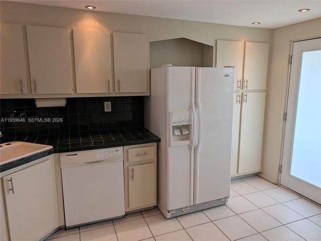 1075 NE Miami Gardens Drive 509, Miami, FL 33179