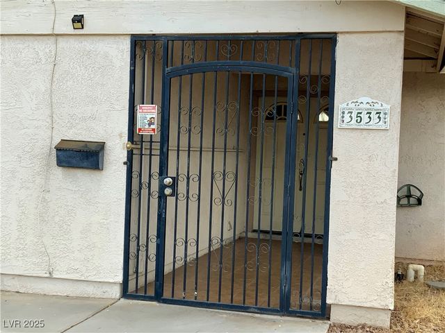 3533 Moraga Drive, Las Vegas, NV 89103