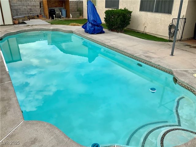 3533 Moraga Drive, Las Vegas, NV 89103