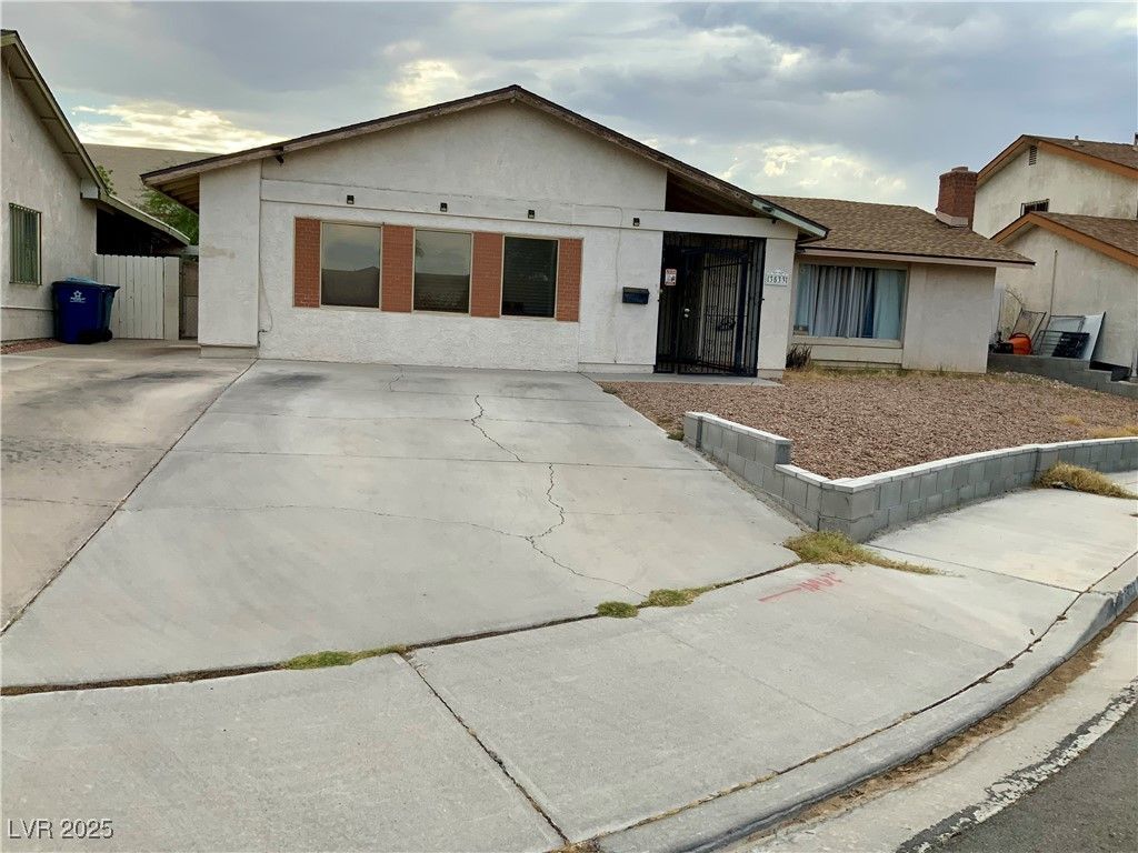 3533 Moraga Drive, Las Vegas, NV 89103