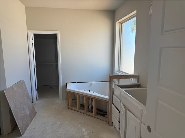 701 Broken Bow Lane, Cleburne, TX 76033