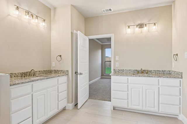 701 Broken Bow Lane, Cleburne, TX 76033