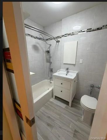 142-05 Roosevelt Avenue 415, Flushing, NY 11354