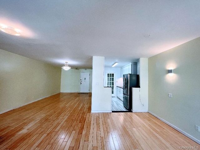 142-05 Roosevelt Avenue 415, Flushing, NY 11354