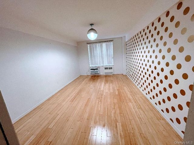 142-05 Roosevelt Avenue 415, Flushing, NY 11354