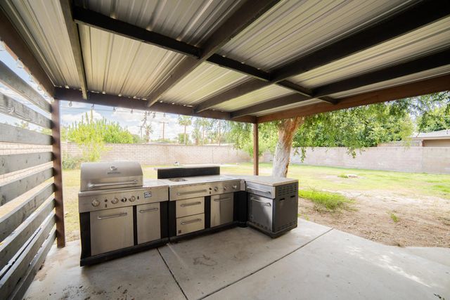 44470 Acacia Drive, Palm Desert, CA 92260