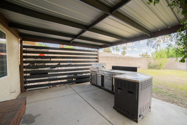 44470 Acacia Drive, Palm Desert, CA 92260