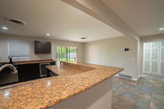 44470 Acacia Drive, Palm Desert, CA 92260