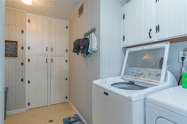 897 CR 454, Lake Panasoffkee, FL 33538