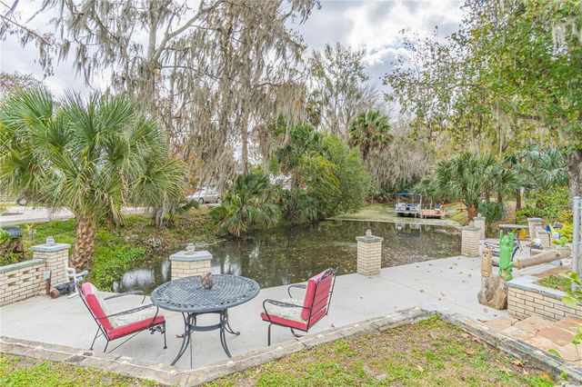 897 CR 454, Lake Panasoffkee, FL 33538