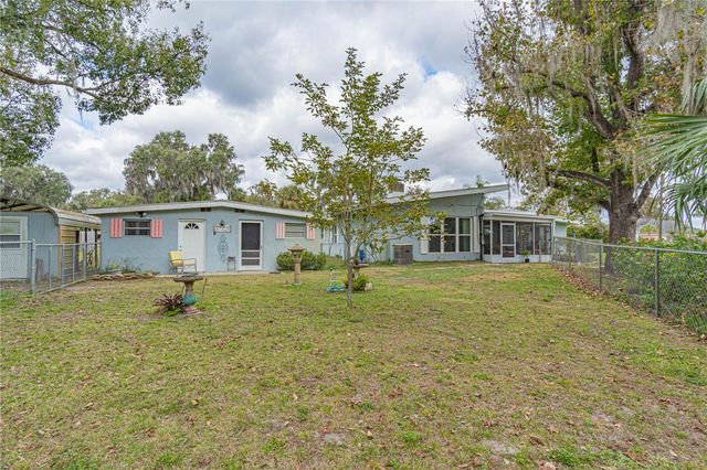 897 CR 454, Lake Panasoffkee, FL 33538