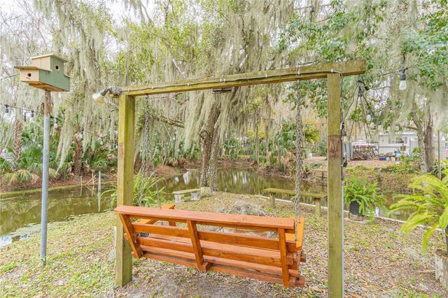 897 CR 454, Lake Panasoffkee, FL 33538