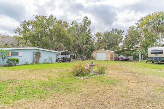 897 CR 454, Lake Panasoffkee, FL 33538