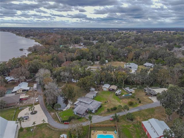 897 CR 454, Lake Panasoffkee, FL 33538
