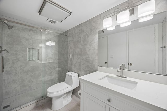 6456 Bayou Glen Road, Houston, TX 77057