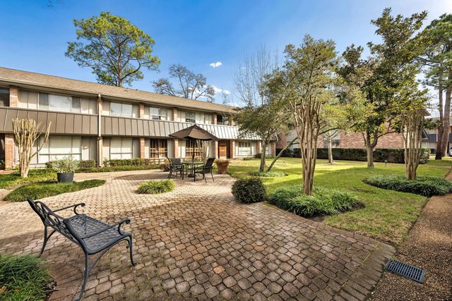 6456 Bayou Glen Road, Houston, TX 77057