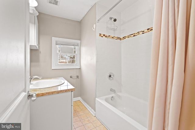 5013 THE ALAMEDA, Baltimore, MD 21239