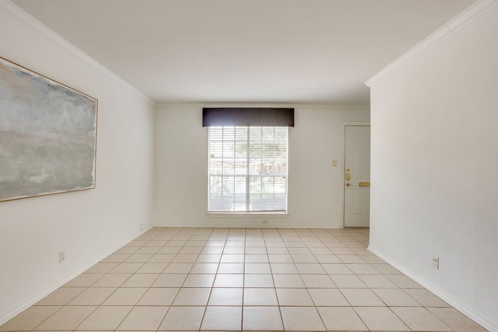 901 Roaring Springs Road, Fort Worth, TX 76114 — photo 3