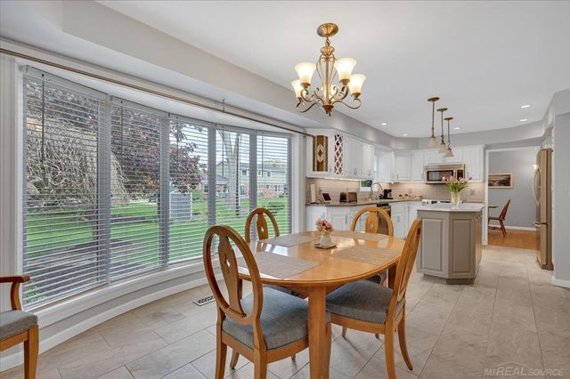 55767 Sandy Lane, Shelby Twp, MI 48316
