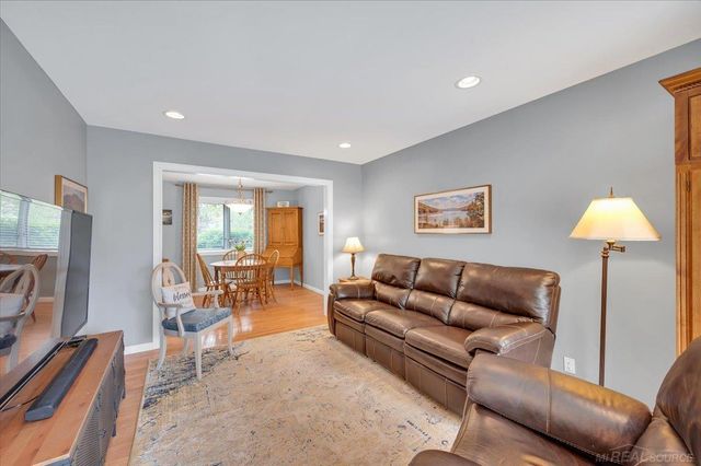 55767 Sandy Lane, Shelby Twp, MI 48316