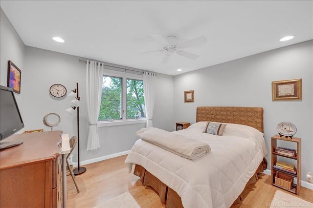 55767 Sandy Lane, Shelby Twp, MI 48316