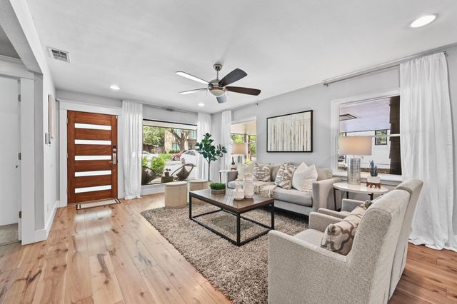 2306 Westoak DR, Austin, TX 78704
