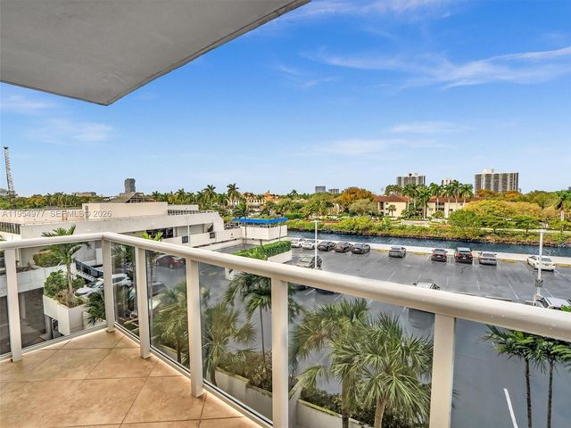 3675 N Country Club Dr 410, Aventura, FL 33180