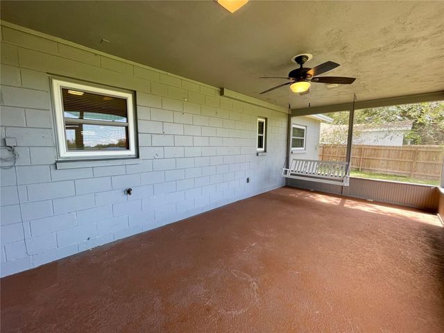 6112 E 112TH AVENUE, Temple Terrace, FL 33617